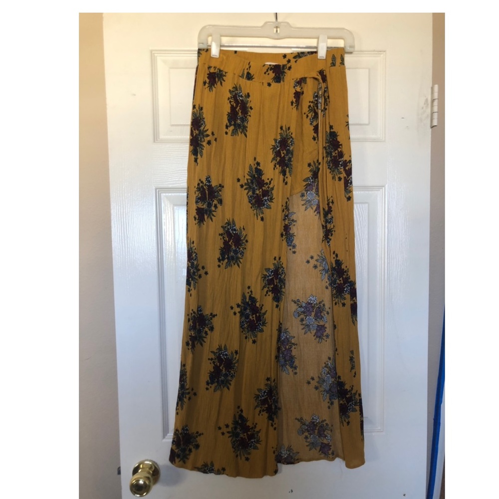 Maxi Slit Skirt